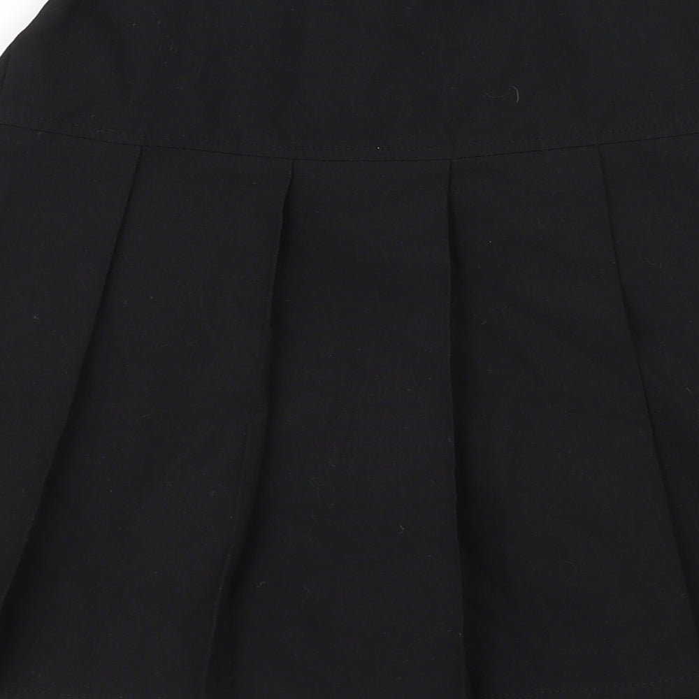 Marks and Spencer Girls Black   Pleated Skirt Size 10-11 Years