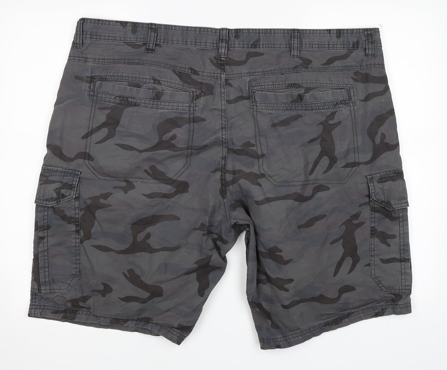 F&F Mens Grey Camouflage  Cargo Shorts Size 40