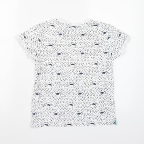 George Boys White   Basic T-Shirt Size 9-10 Years  - Shark print