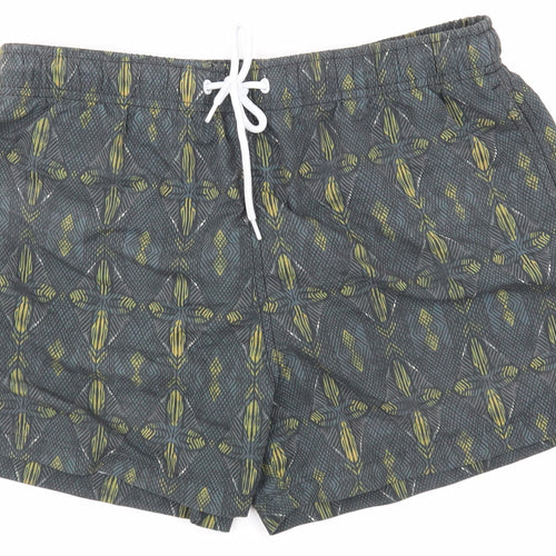 River Isalnd Mens Green Argyle/Diamond  Sweat Shorts One Size - SWIM SHORTS