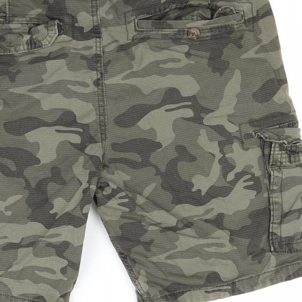 Peacocks Mens Green Camouflage  Cargo Shorts Size 36