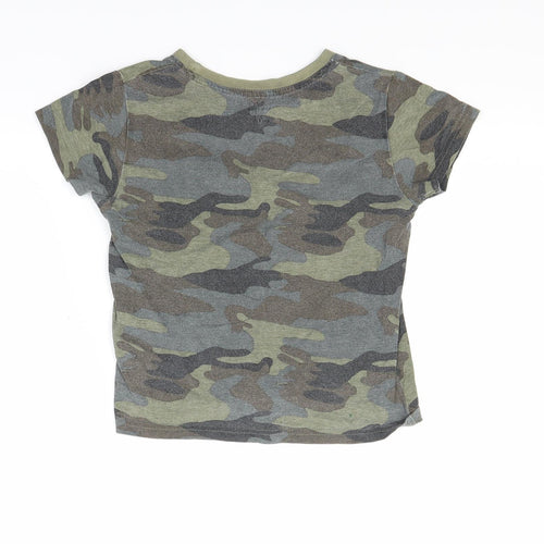 Primark Boys Green Camouflage  Basic T-Shirt Size 5-6 Years
