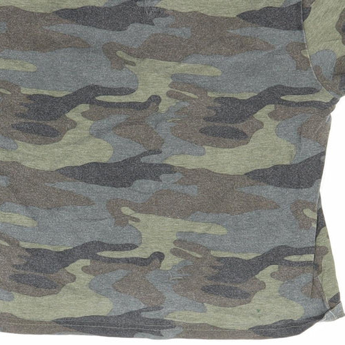 Primark Boys Green Camouflage  Basic T-Shirt Size 5-6 Years
