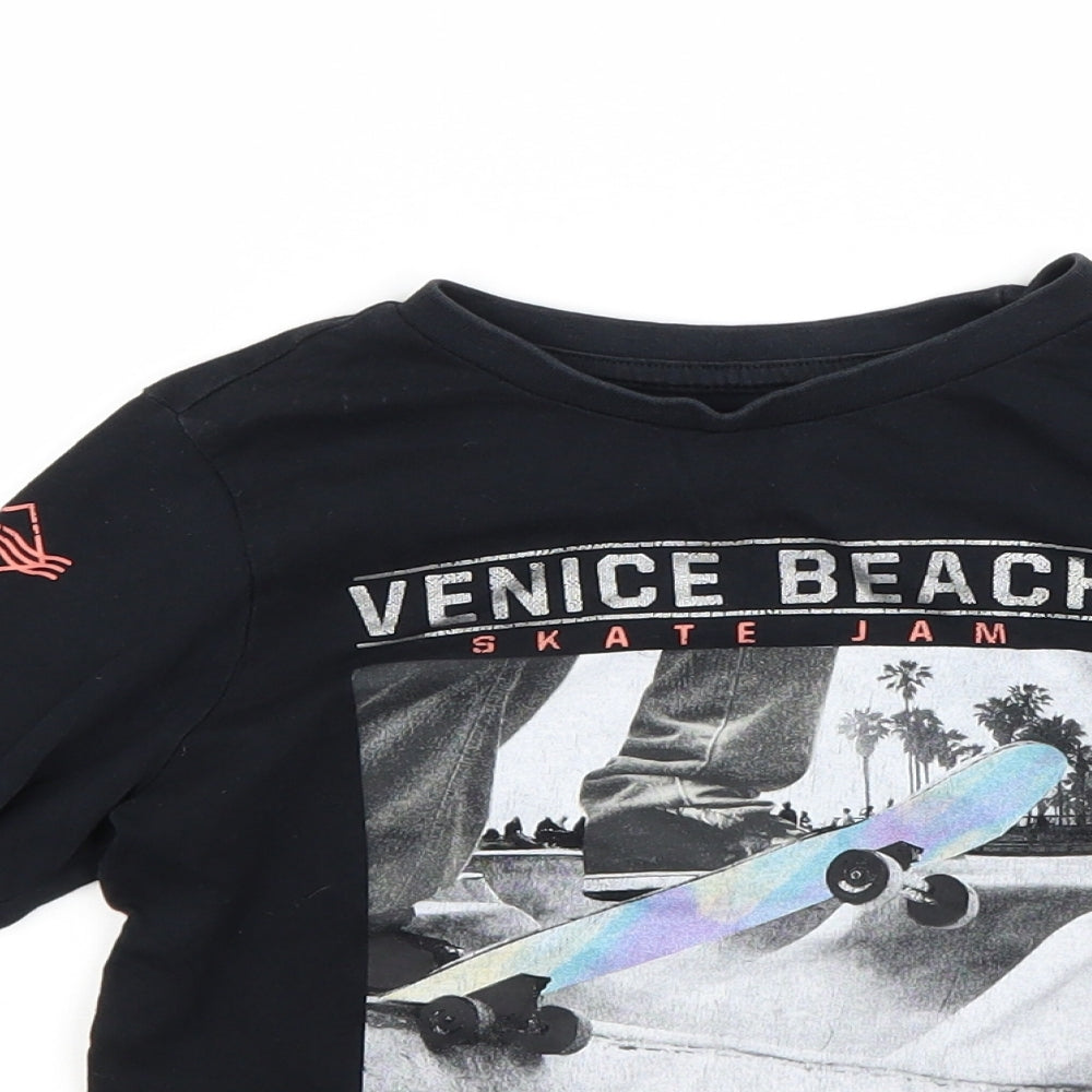 F&F Boys Black   Pullover Sweatshirt Size 5-6 Years