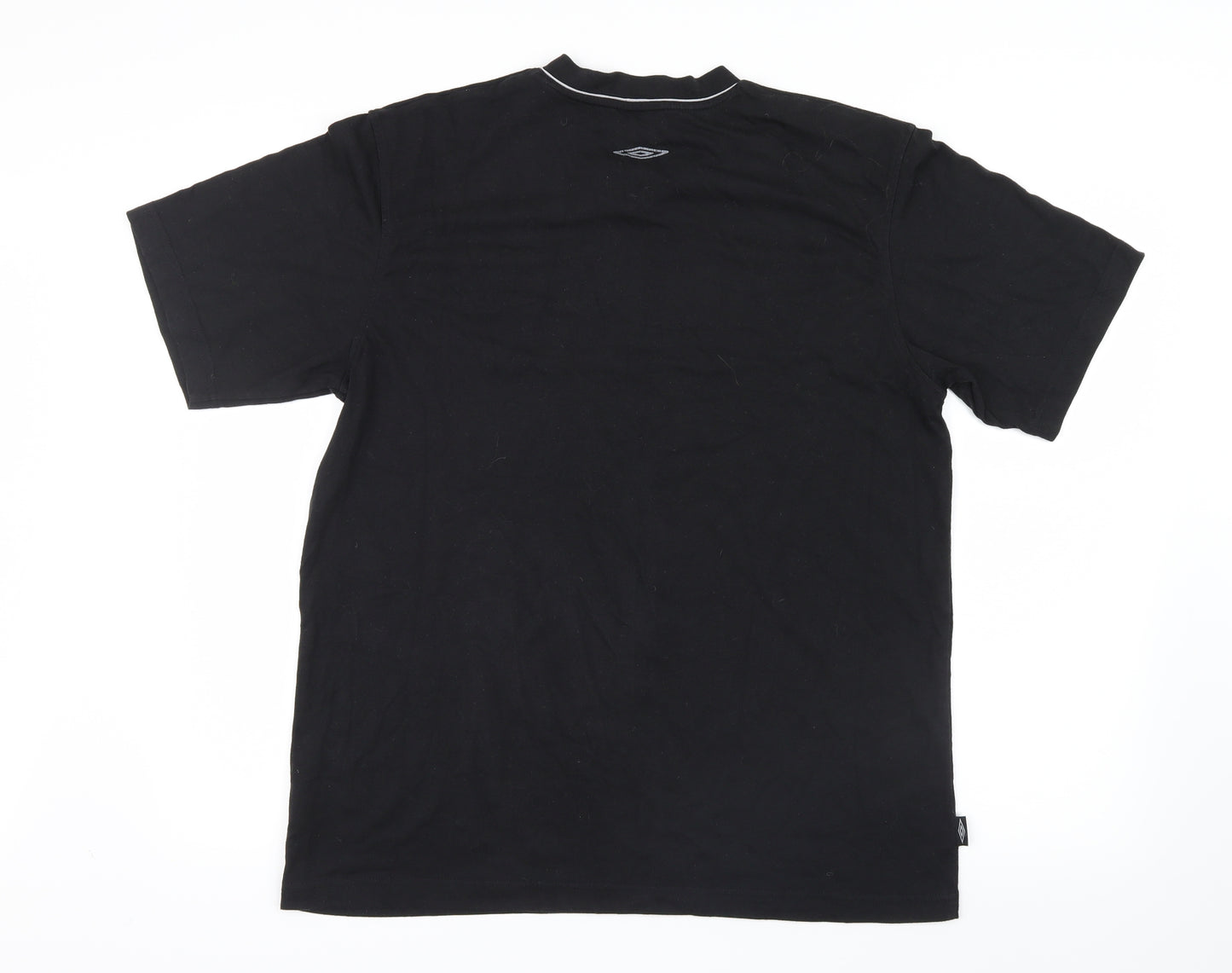 Umbro Mens Black    T-Shirt Size L