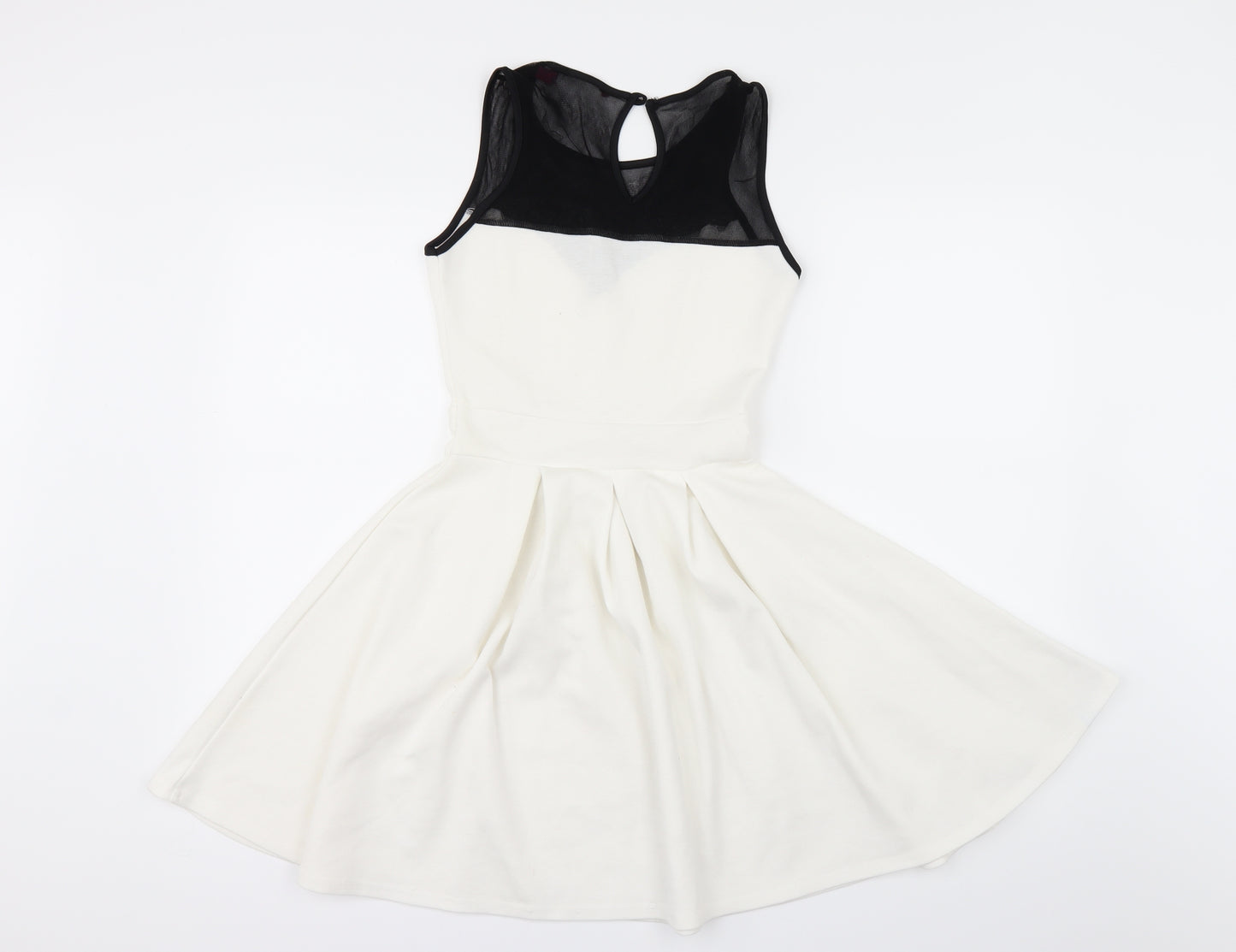 Preworn Womens White   Skater Dress  Size 6