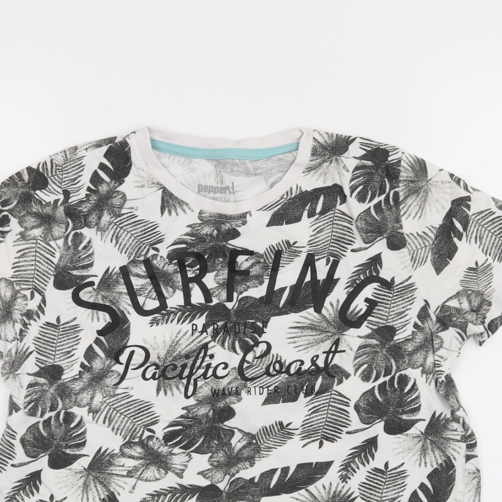 Pepperts! Boys White   Basic T-Shirt Size 10-11 Years
