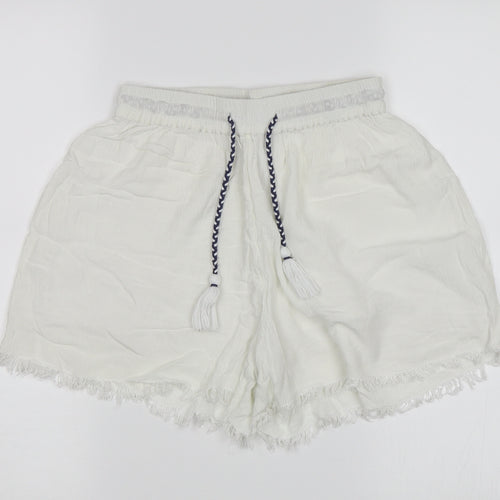 Wednesdays Girl Womens White    Shorts Size XS