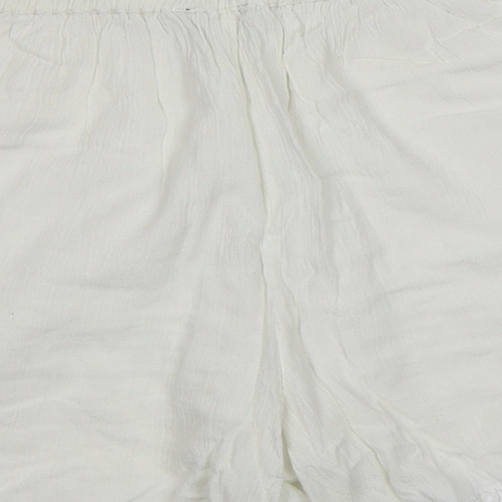 Wednesdays Girl Womens White    Shorts Size XS
