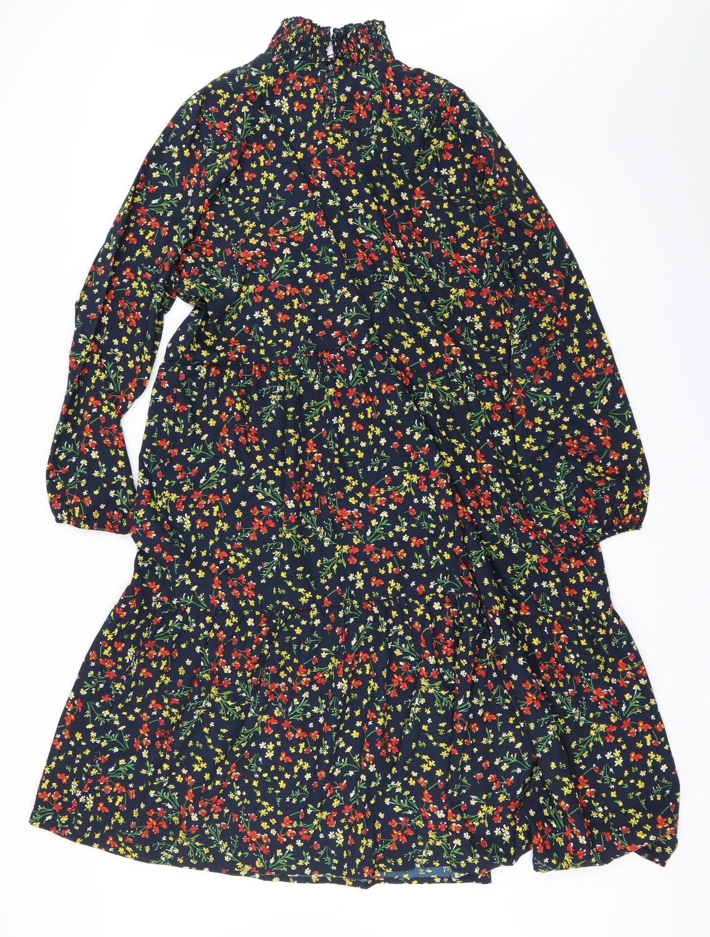 Boohoo Womens Black Floral  A-Line  Size 20