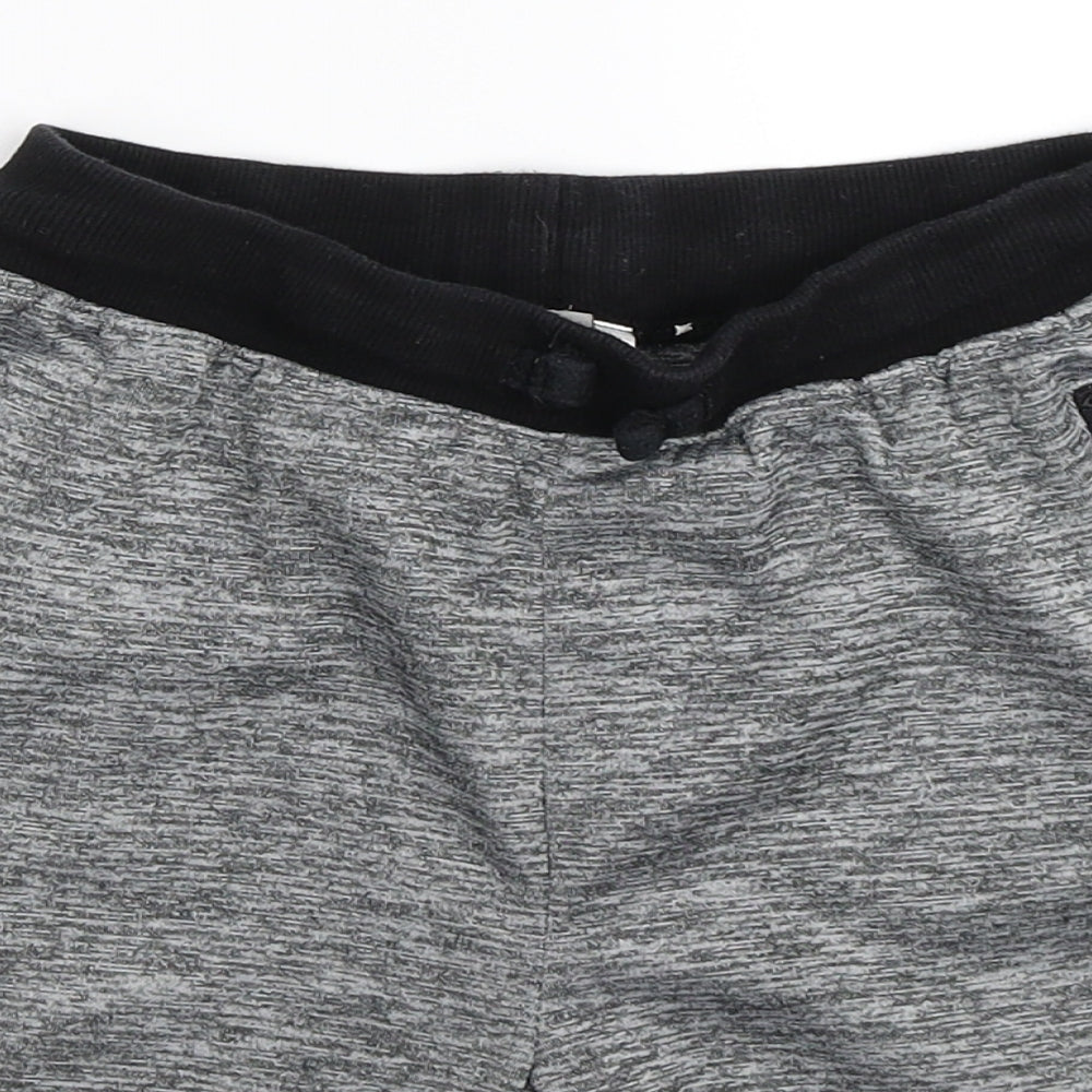 Urban Outlaws Boys Grey   Bermuda Shorts Size 9-10 Years