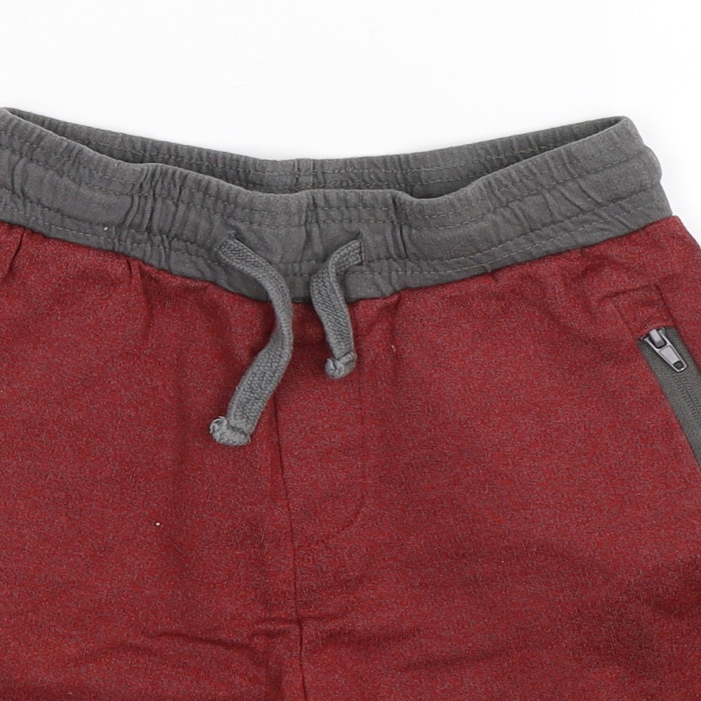 Urban Outlaws Boys Red   Bermuda Shorts Size 9-10 Years