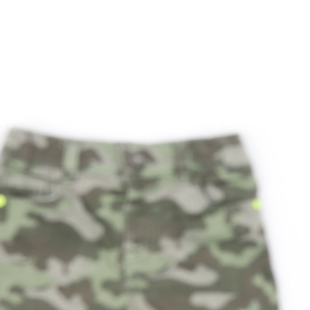 F&F Boys Green Camouflage  Chino Shorts Size 2-3 Years