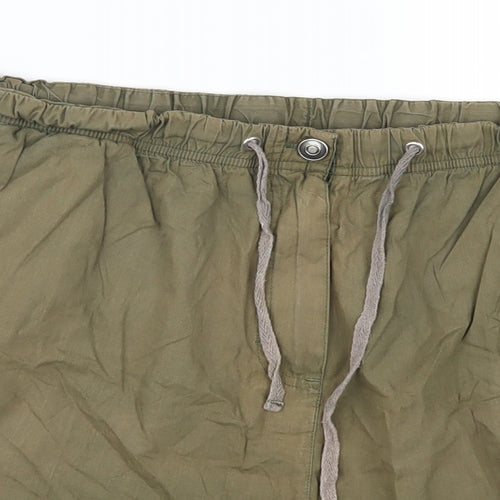 Classics Womens Green   Bermuda Shorts Size 22