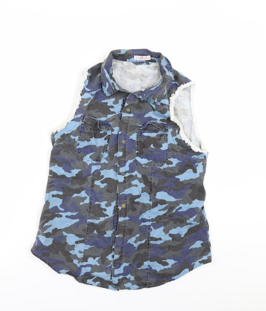 Front view of lilly white women’s blue camouflage tunic button-up, size M