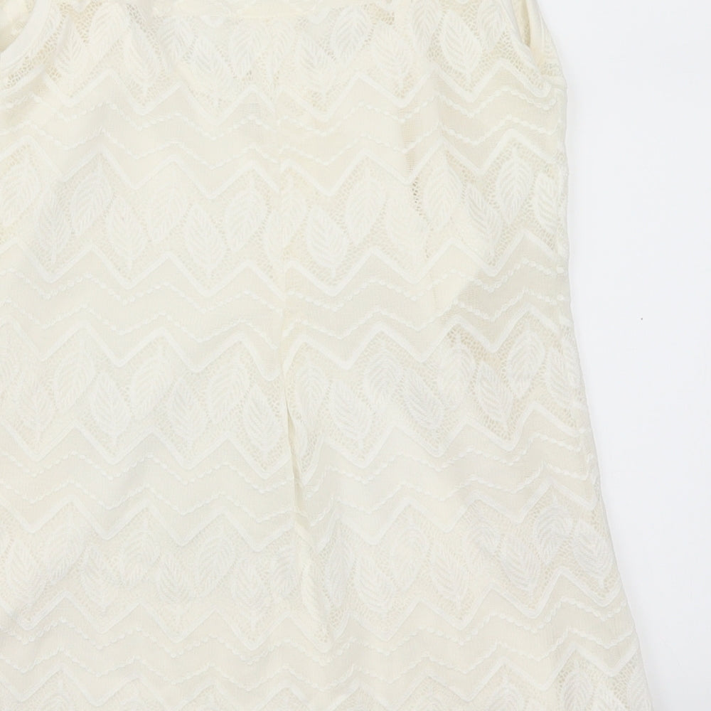 Preworn Womens White   Basic Tank Size 8
