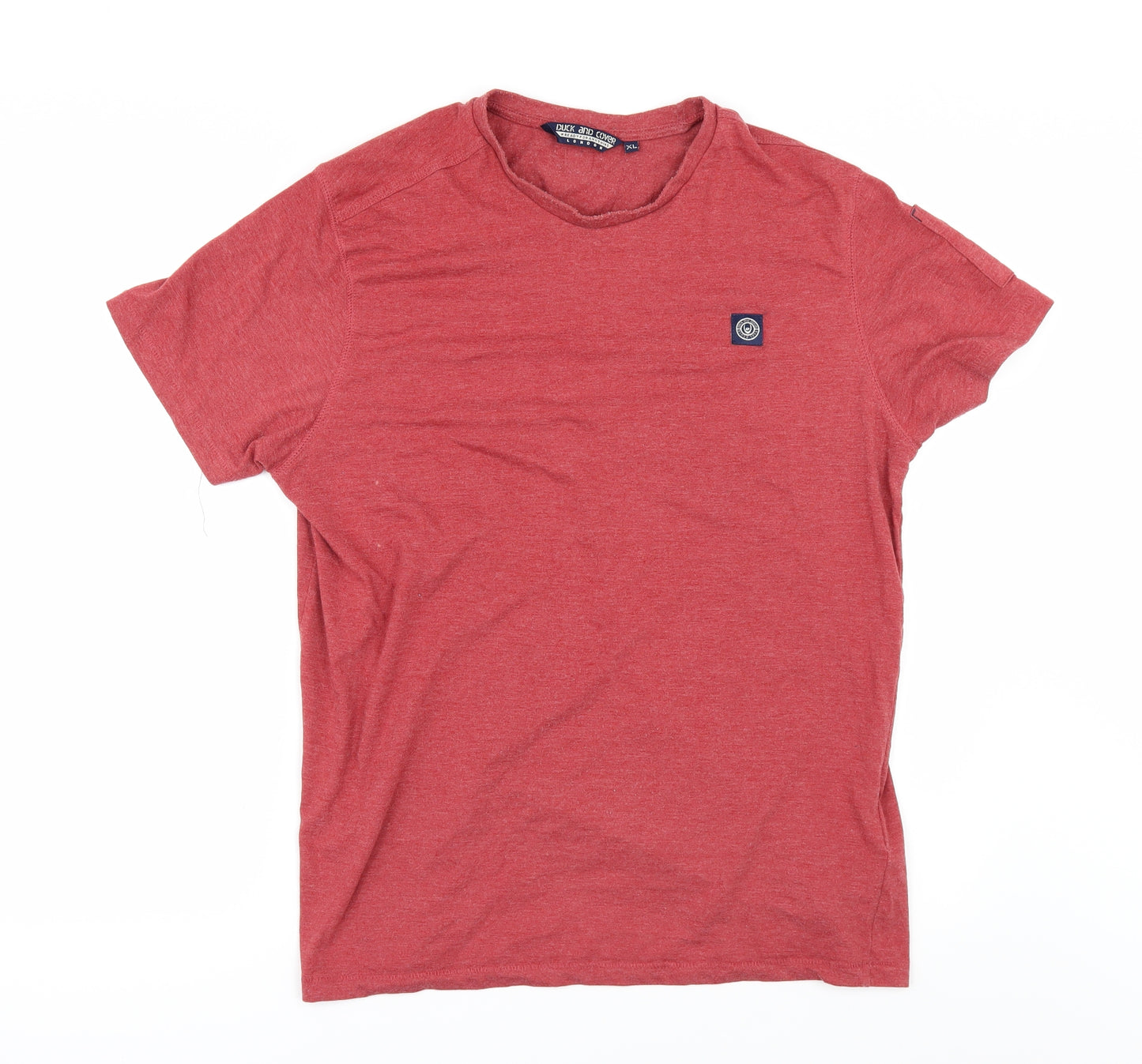 Duck and Cover Mens Red    T-Shirt Size XL