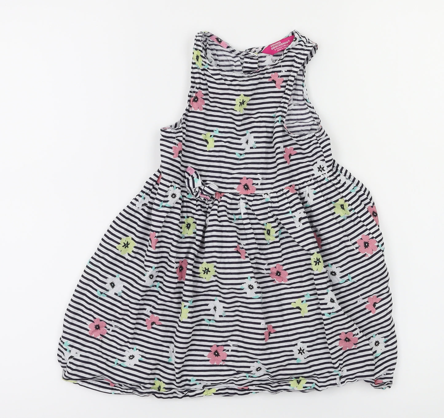 Preworn Girls White Striped  Fit & Flare  Size 5-6 Years