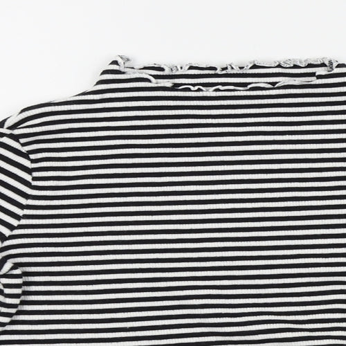I love girls wear Girls White Striped  Basic T-Shirt Size 7 Years