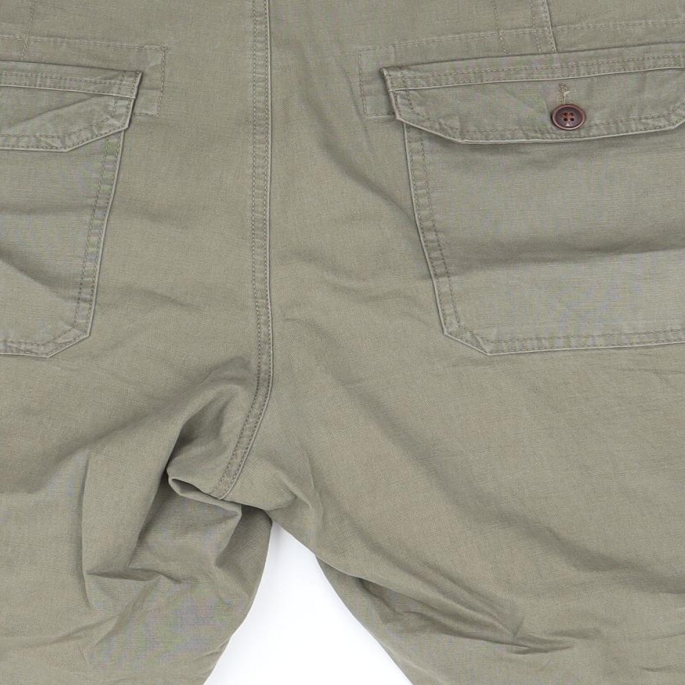 MANTARAY PRODUCTS Mens Green  Denim Chino Shorts Size 46