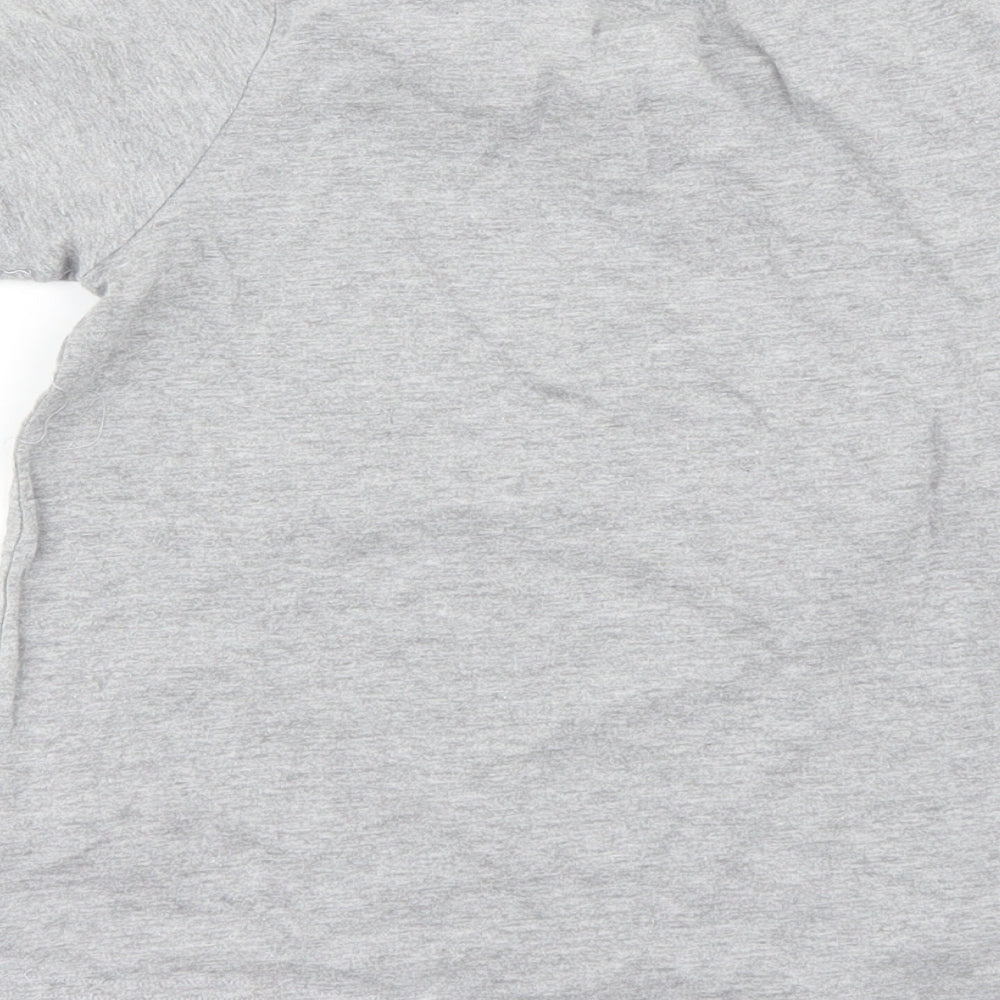 Primark Boys Grey   Basic T-Shirt Size 6-7 Years