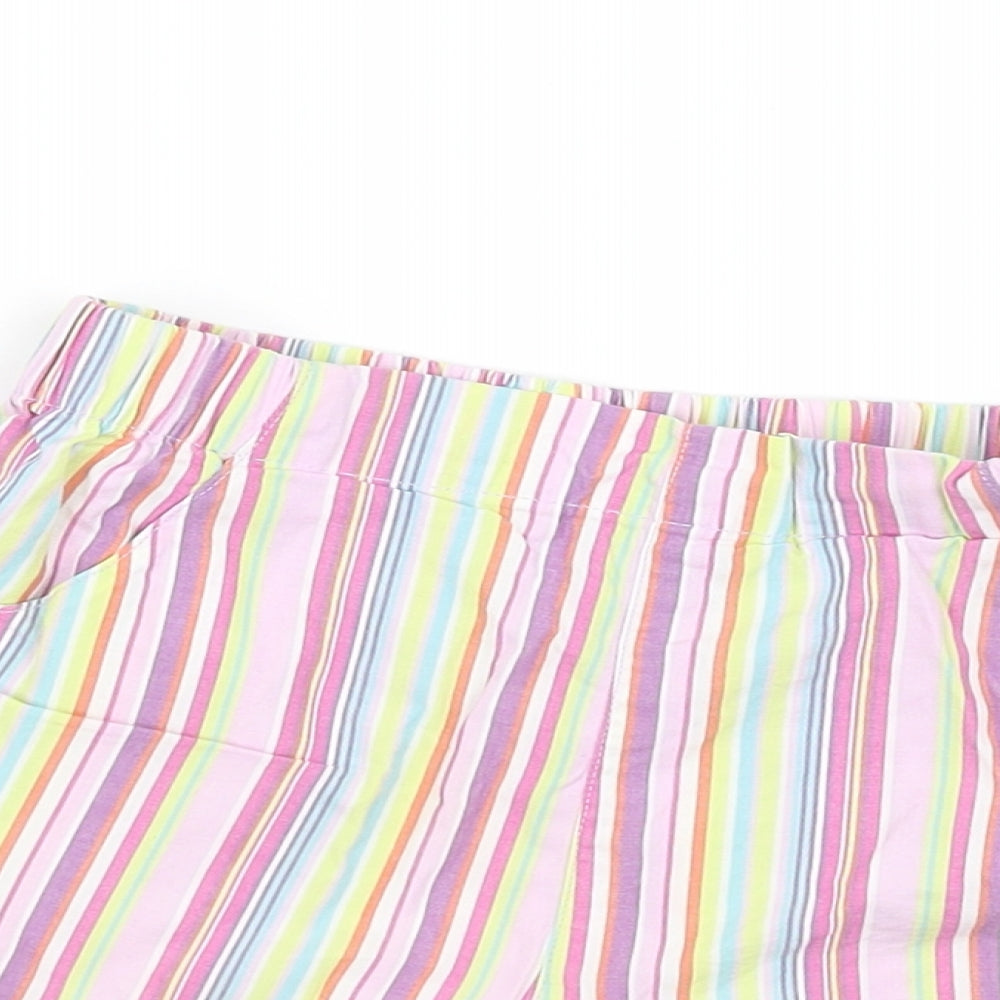 pre worn Girls White Pinstripe  Cut-Off Shorts Size 7 Years