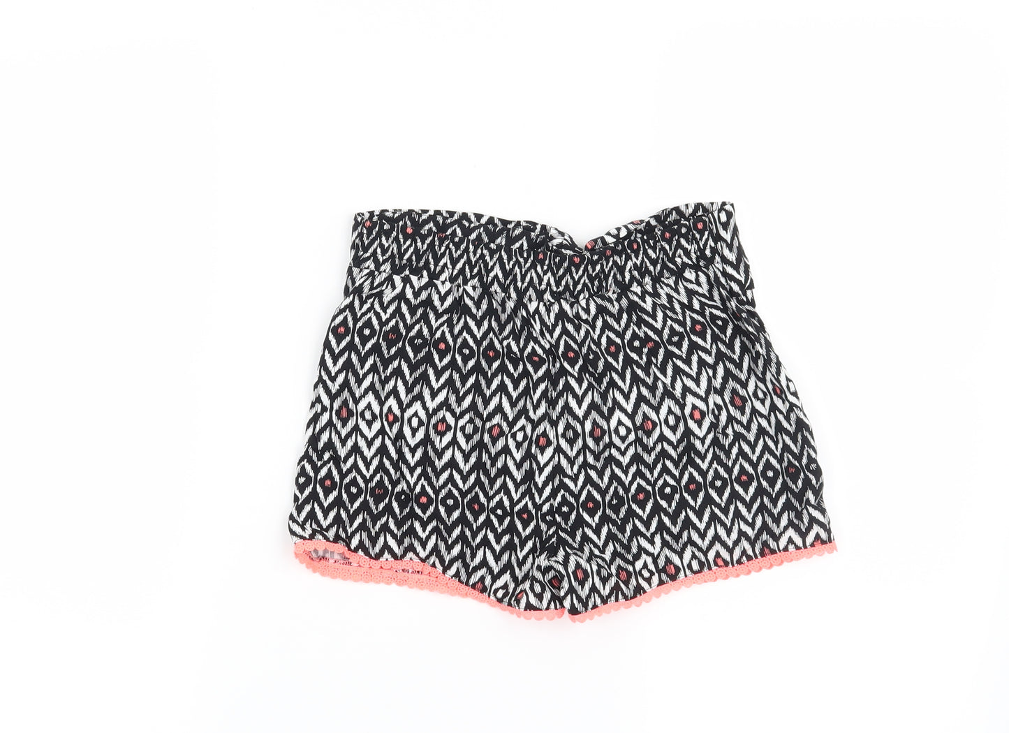 Primark Girls Black Geometric  Hot Pants Shorts Size 9-10 Years