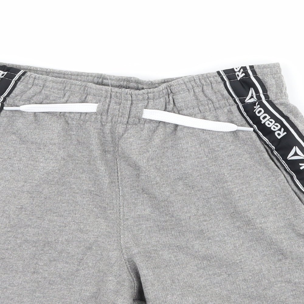 Reebok Boys Grey   Sweat Shorts Size 6 Years