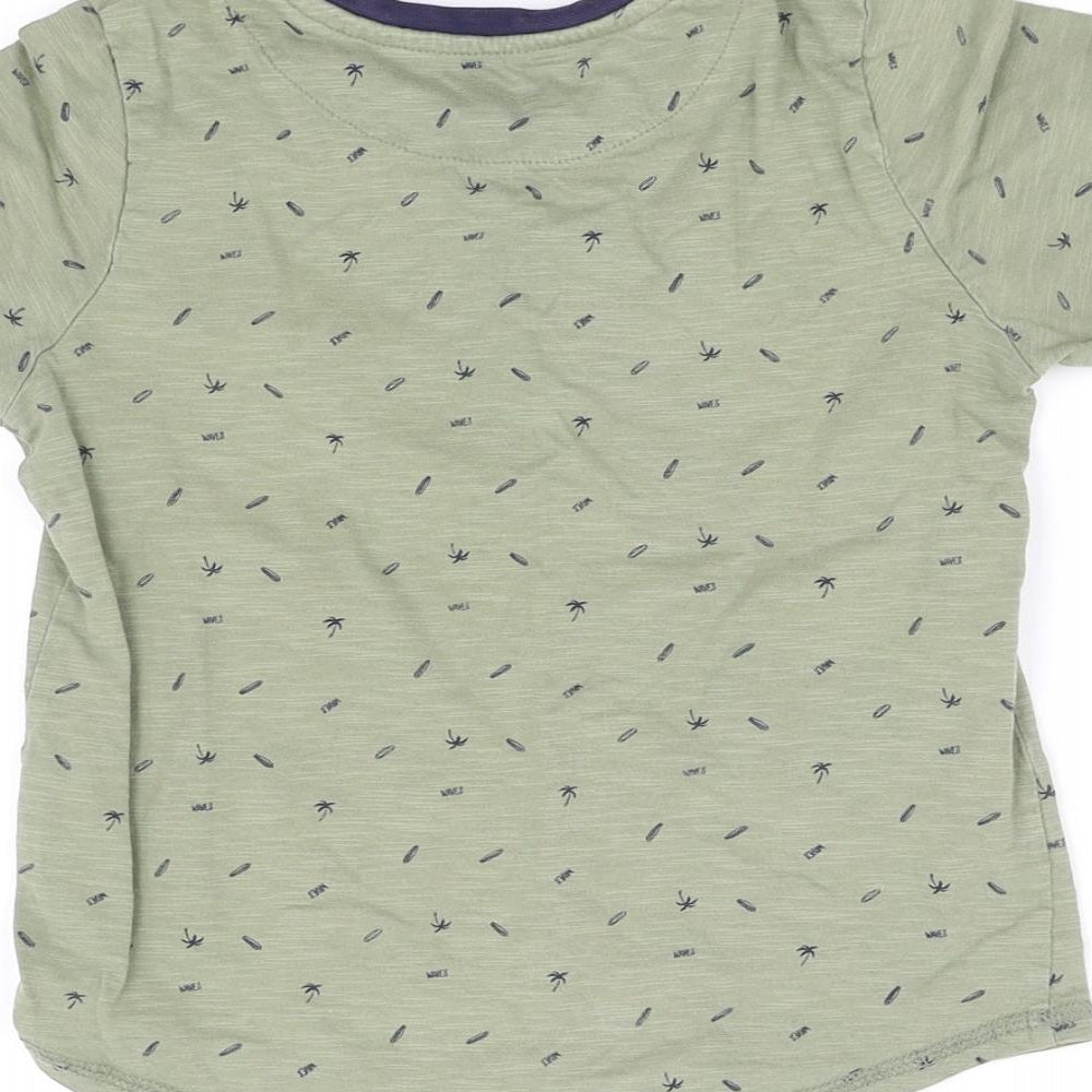 pre worn Boys Green   Basic T-Shirt Size 5-6 Years