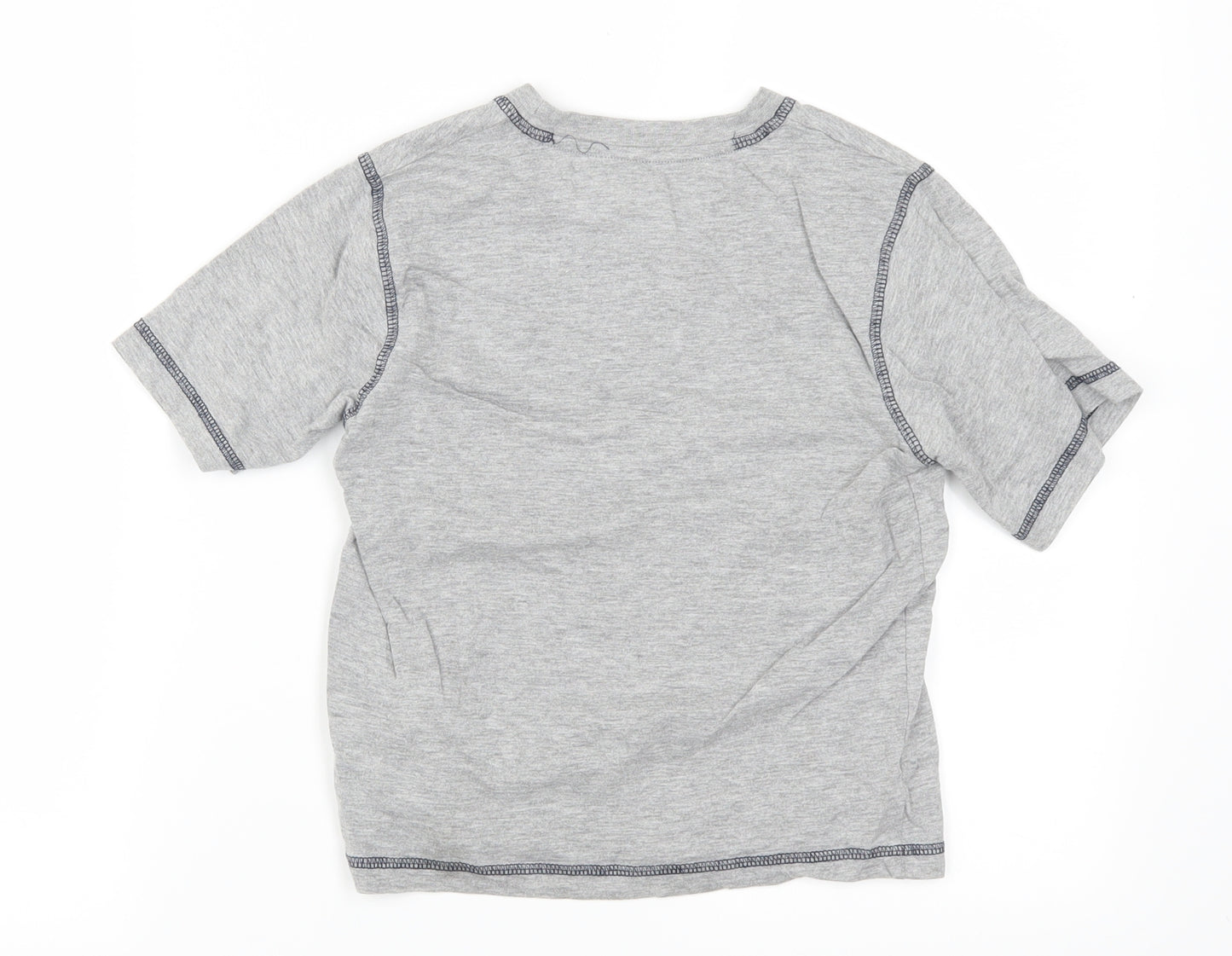 Primark Boys Grey   Basic T-Shirt Size 7-8 Years  - Pattern on Pocket