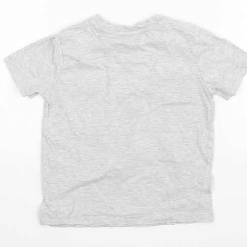 Preworn Boys Grey   Basic T-Shirt Size 3-4 Years