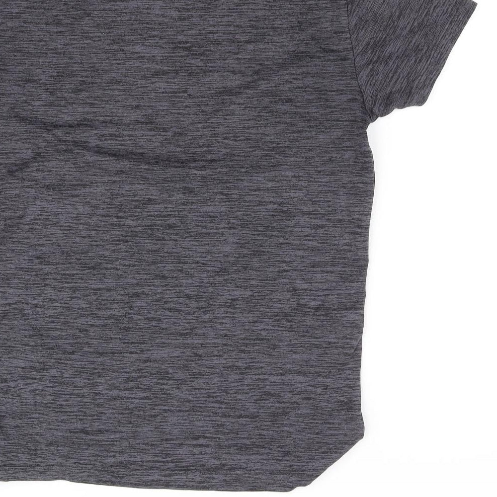 re worn Mens Grey    T-Shirt Size M