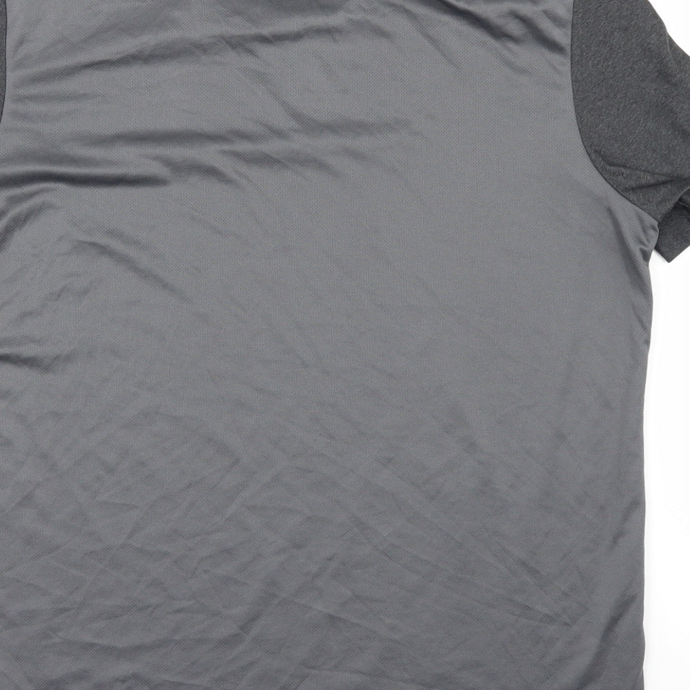 adidas Mens Grey    T-Shirt Size L