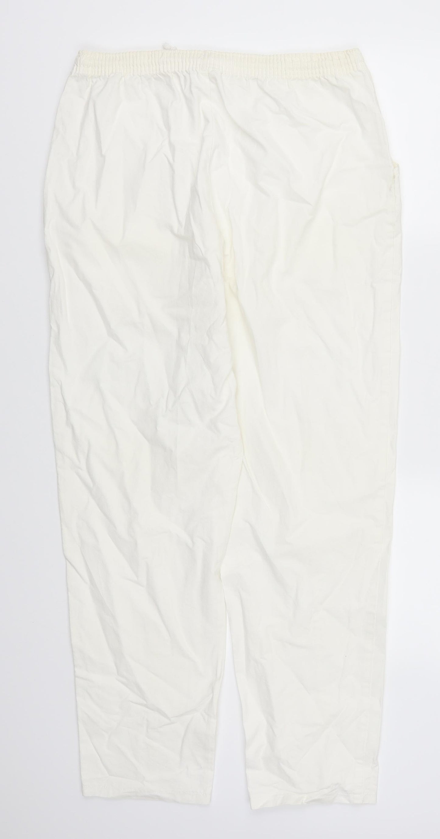 Preworn Womens White   Trousers  Size 32 in L28 in