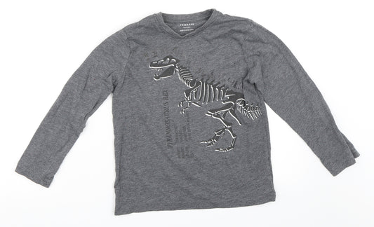 Front view of Primark boys’ grey basic t-shirt, size 7-8, years
