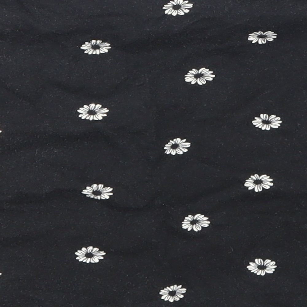 newlook Girls Black Floral  Cropped T-Shirt Size 12-13 Years