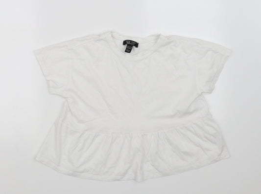 pre worn Girls White   Pullover Jumper Size 12-13 Years