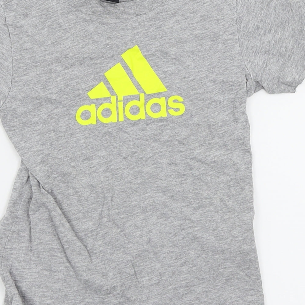 adidas Boys Grey   Basic T-Shirt Size 5-6 Years
