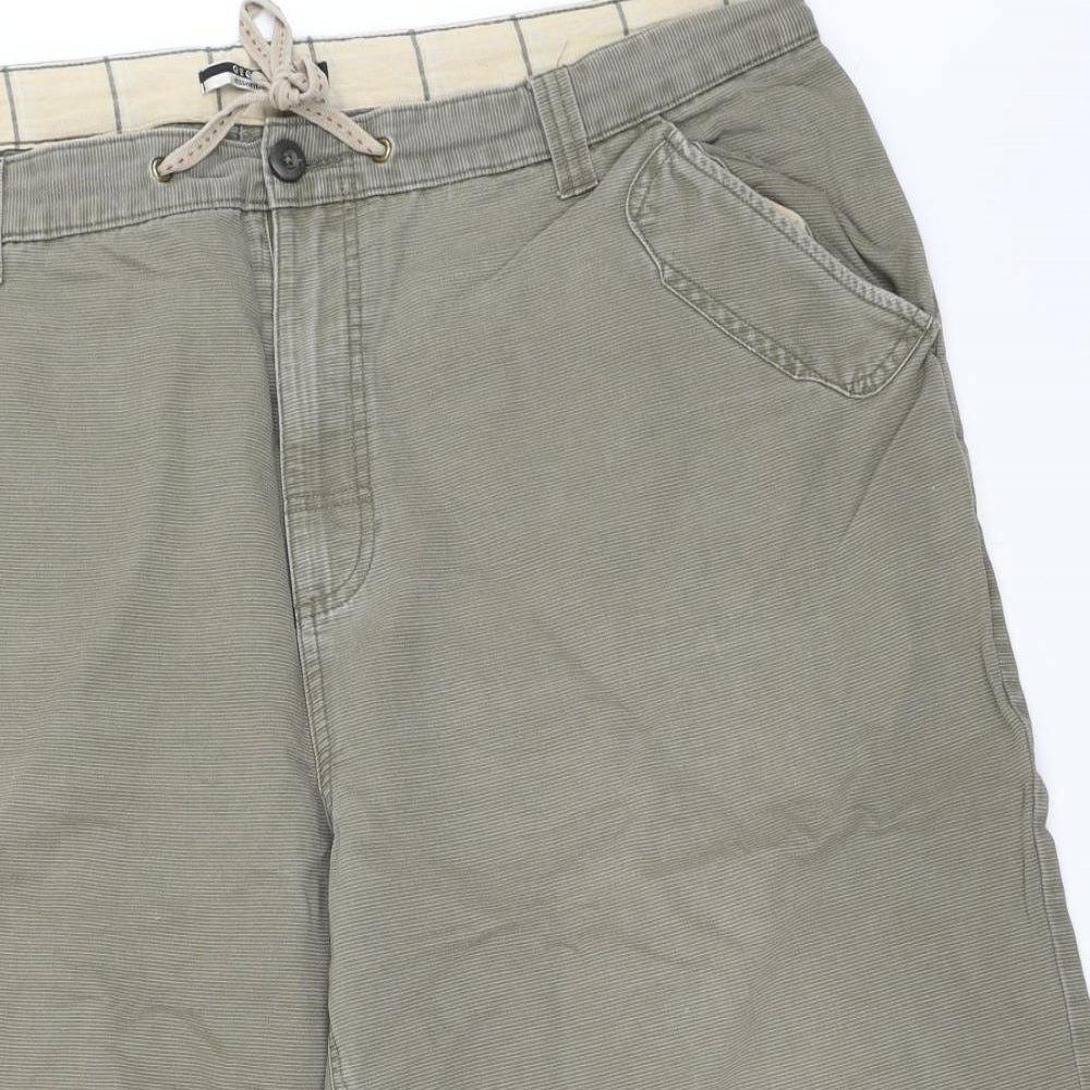 George Mens Green   Bermuda Shorts Size 42 in