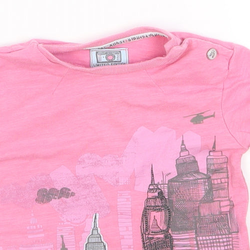 mamas & papas  Pink   Basic T-Shirt Size 12-18 Months  - buildings