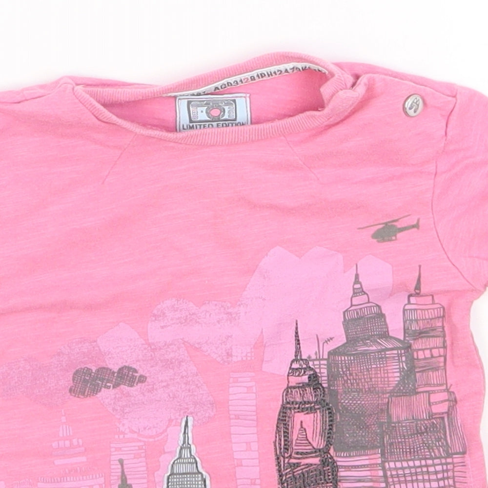 mamas & papas  Pink   Basic T-Shirt Size 12-18 Months  - buildings