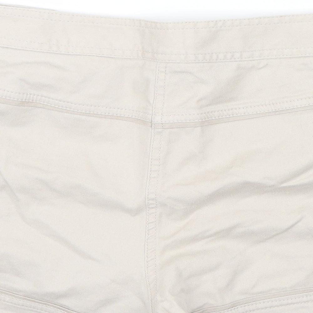 H&M Womens Ivory   Boyfriend Shorts Size 14