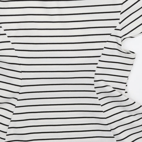 Preworn Womens White Striped  Basic T-Shirt Size 10