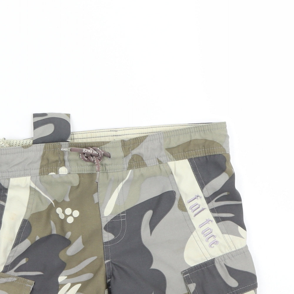 Fat Face Boys Green Camouflage  Cargo Shorts Size 4-5 Years