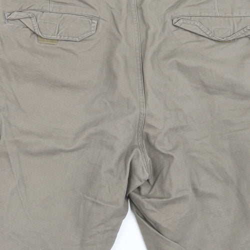 Cedar Wood State Mens Green   Cargo Shorts Size 40