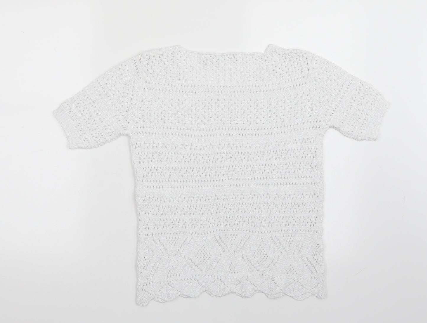 Avenue Womens White   Basic T-Shirt Size 8