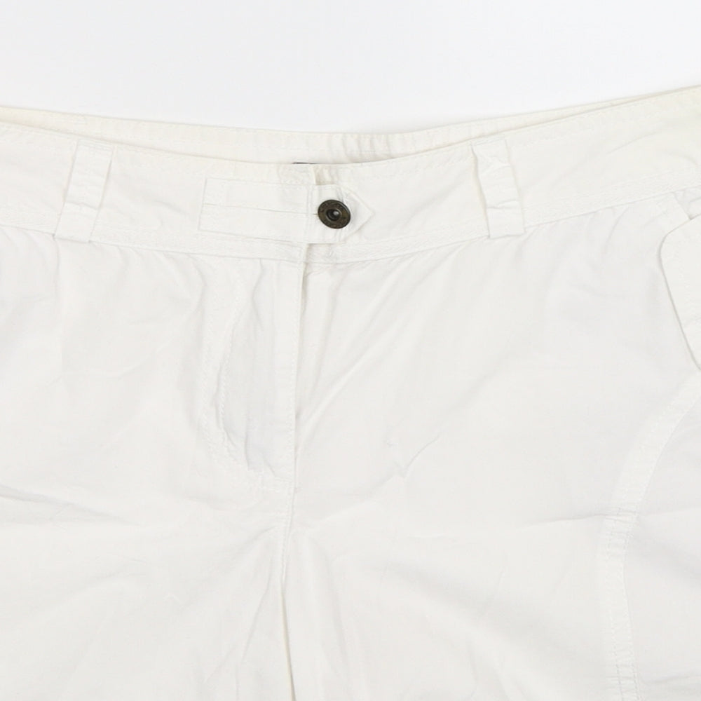 Cherokee Womens White   Chino Shorts Size 32 in