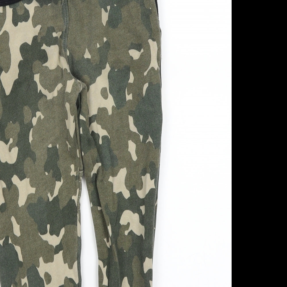 Nutmeg Boys Green Camouflage  Jogger Trousers Size 5-6 Years