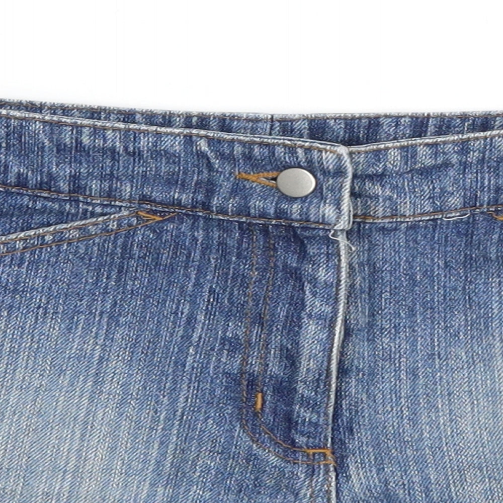 Preworn Girls Blue  Denim Hot Pants Shorts Size 9-10 Years