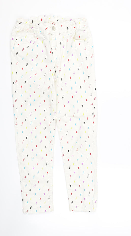 Front view of Maxx girls’ white denim skinny jeans, size 9-10, years - lightening bolts